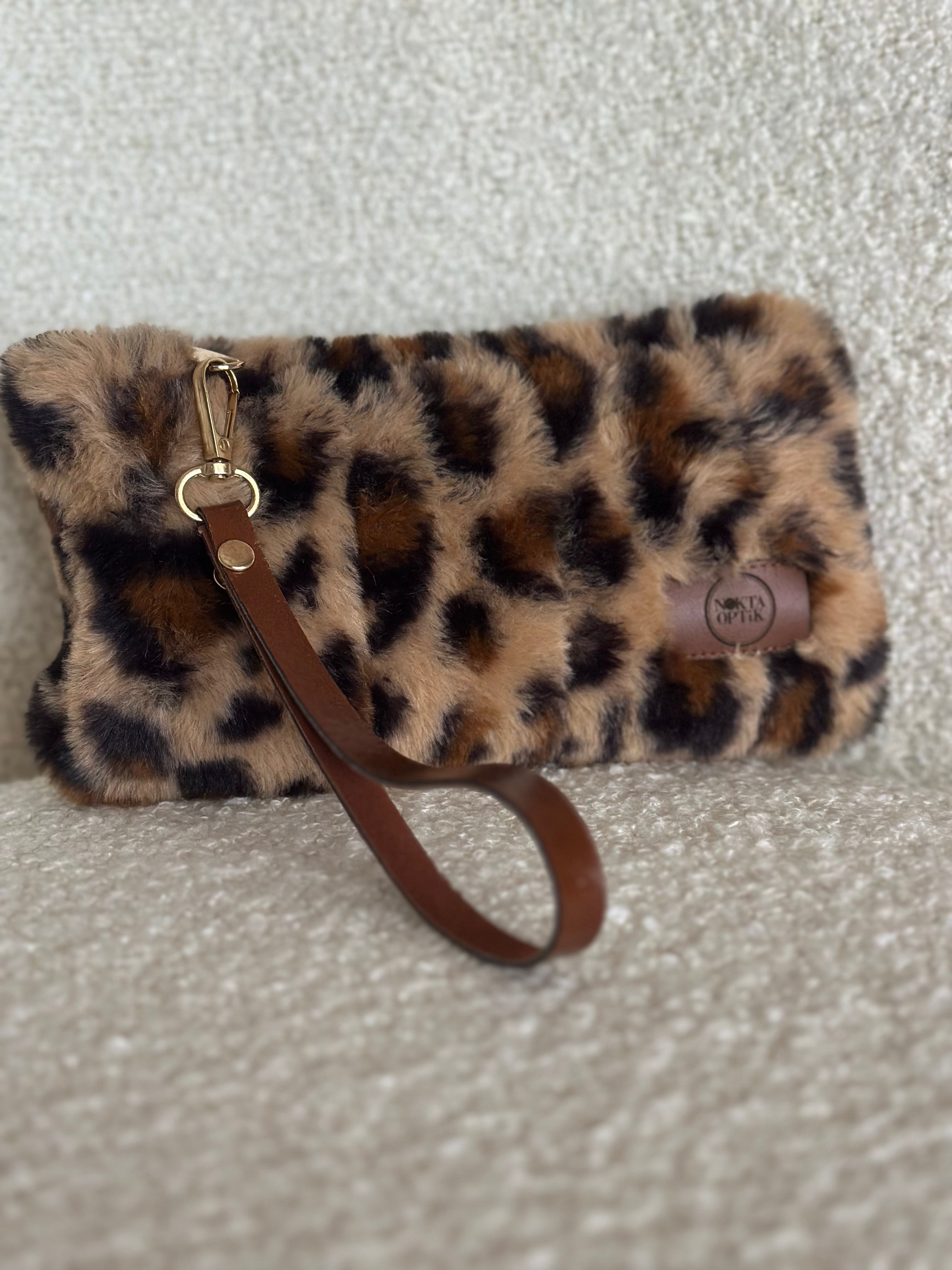 Soft Touch Peluş Gözlük ve Seyahat Çantası | Leopar